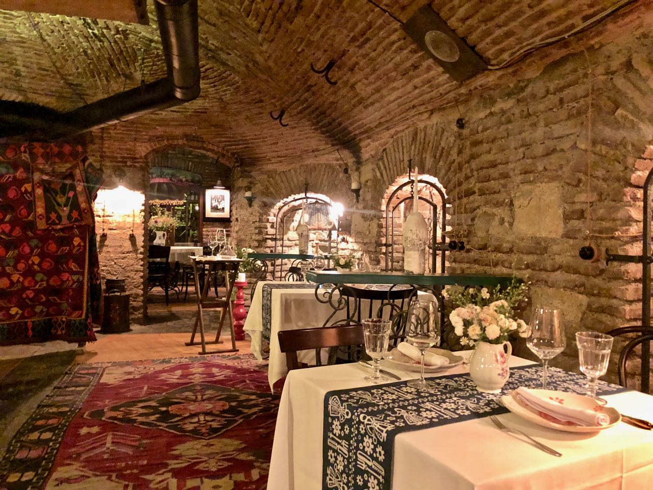 barbarestan tbilisi