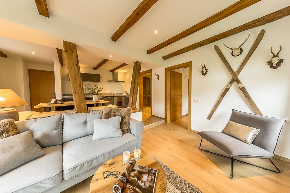 bauernlodge hofen living room 