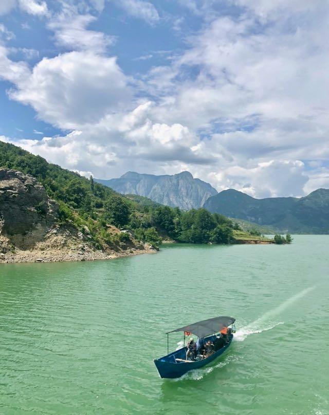 boat tour komani lake