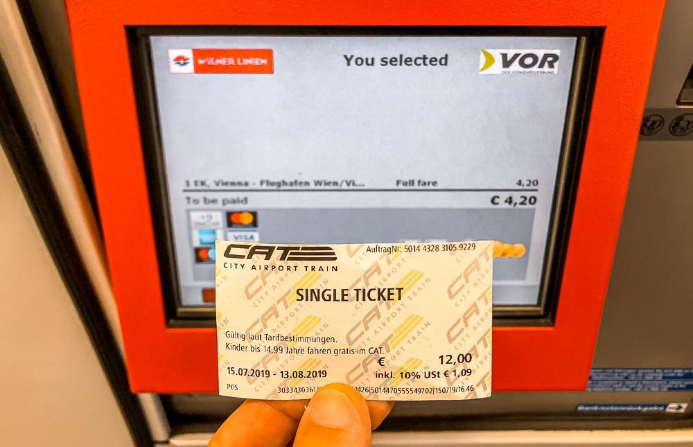 from vienna aiport to the city