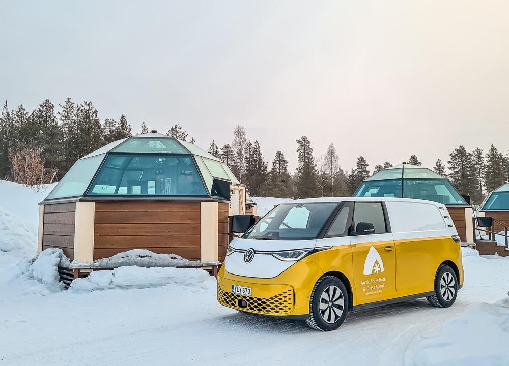 Glass Igloos Electric houskeeping car