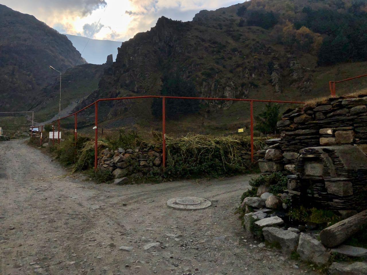 hiking kazbegi 3