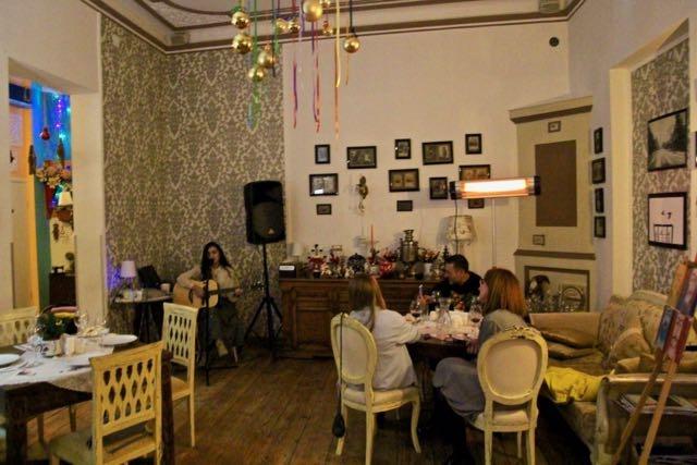 restaurant bautmi with live music