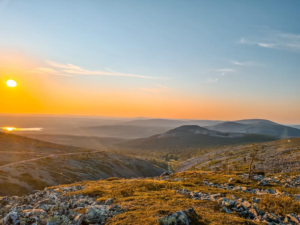 Yllas fells hike midnight sun 1
