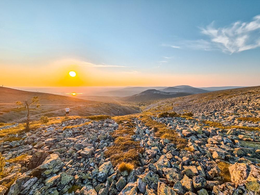 Yllas fells hike midnight sun 3