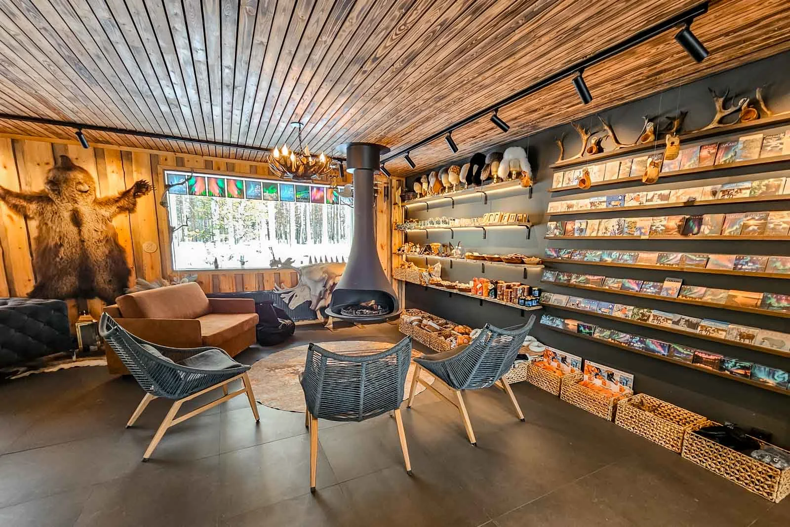 aito resort reception shop 1