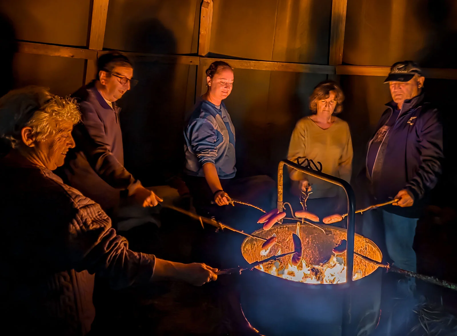 apukka campfire horsecarriage