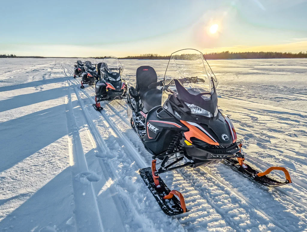 apukka resort rovaniemi snowmobile 4