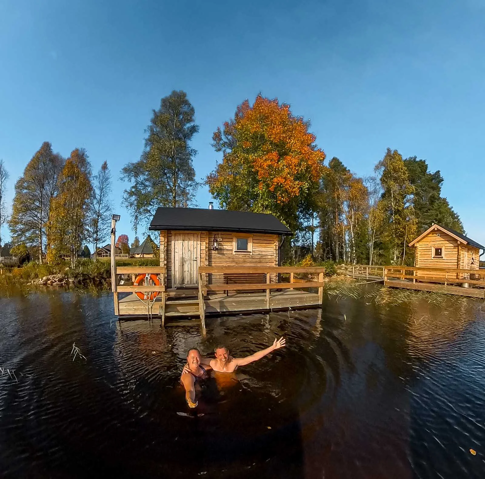Floating sauna and arctic swim 3