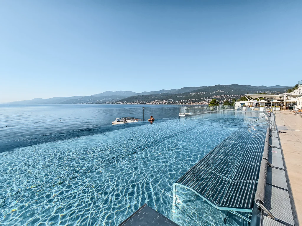 hilton rijeka costabella resort spa infinity pool