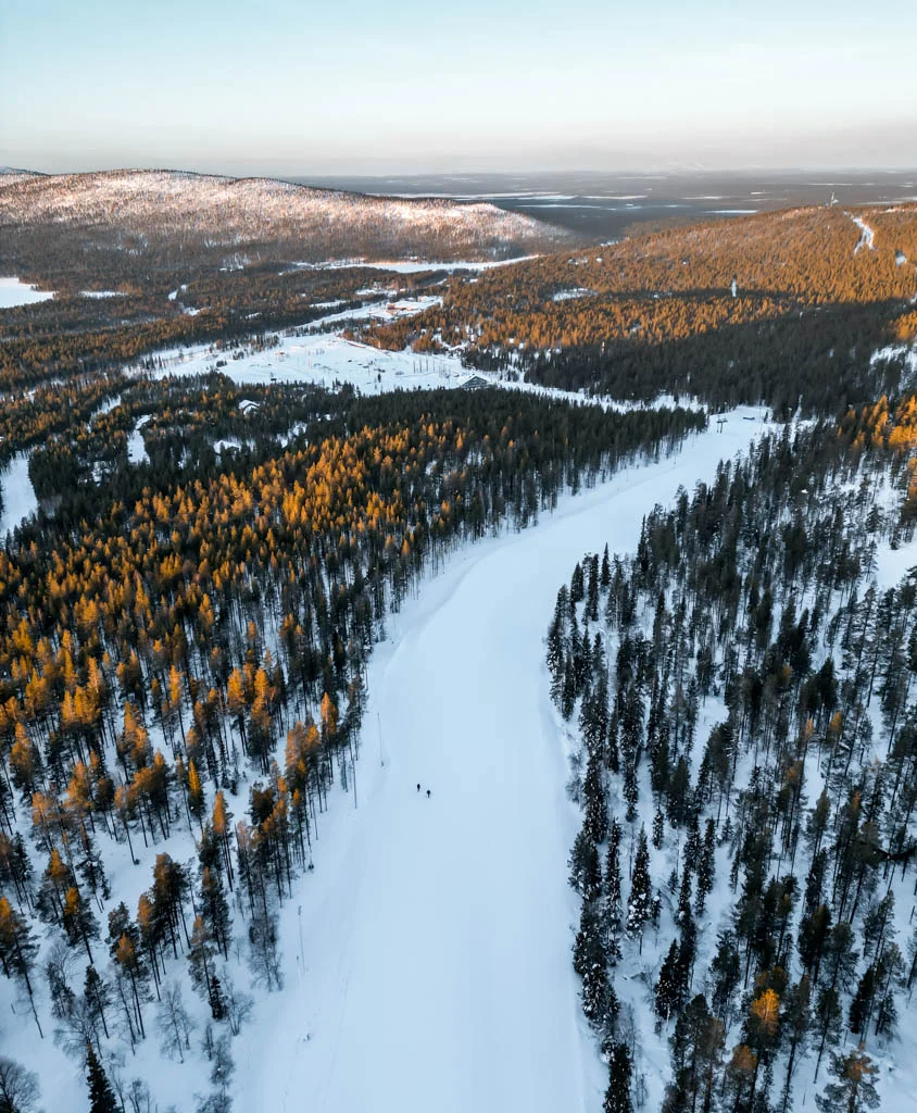 Levi nature snowshoewalk droneshot 1