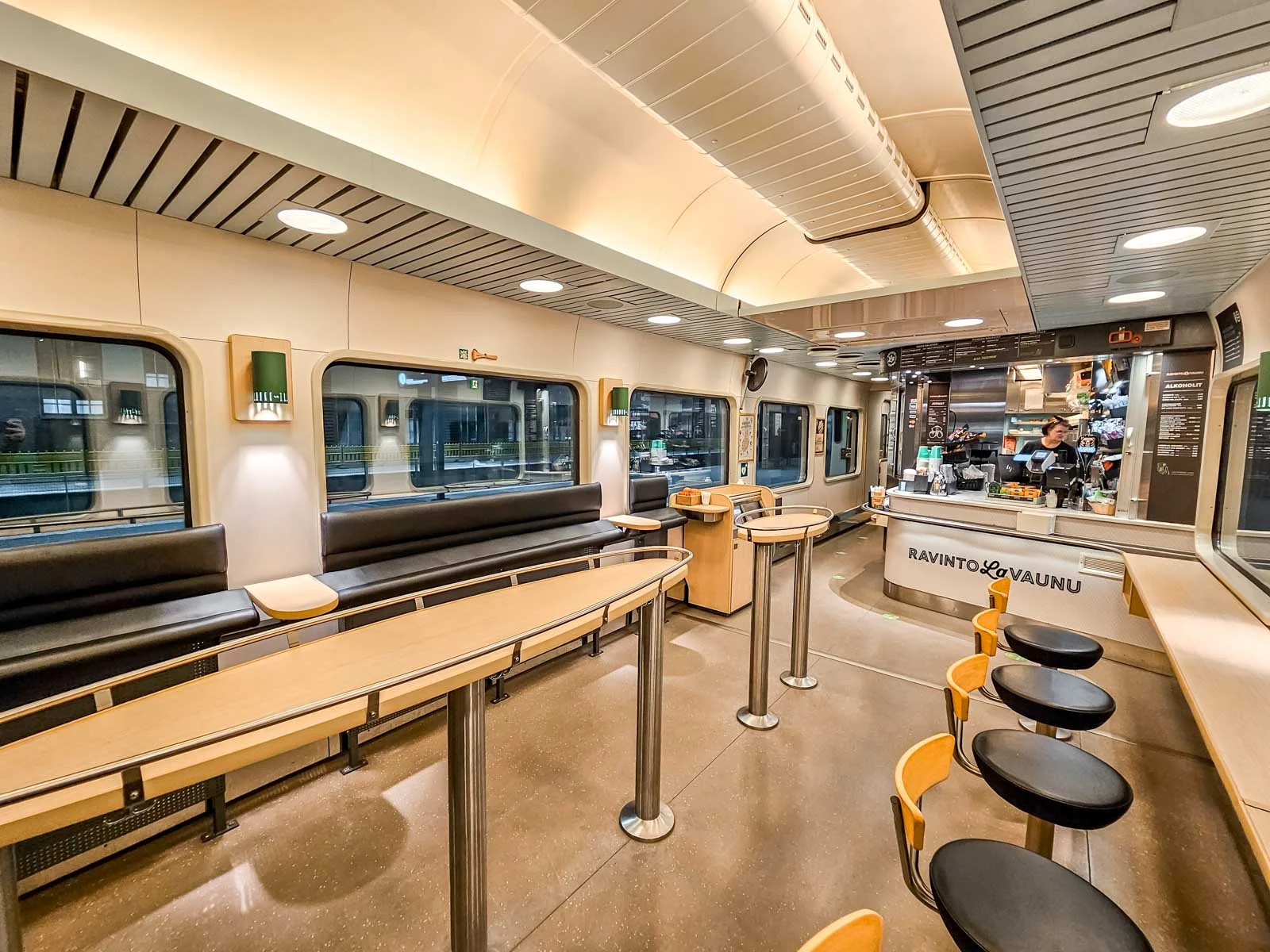 santas express restaurant 1